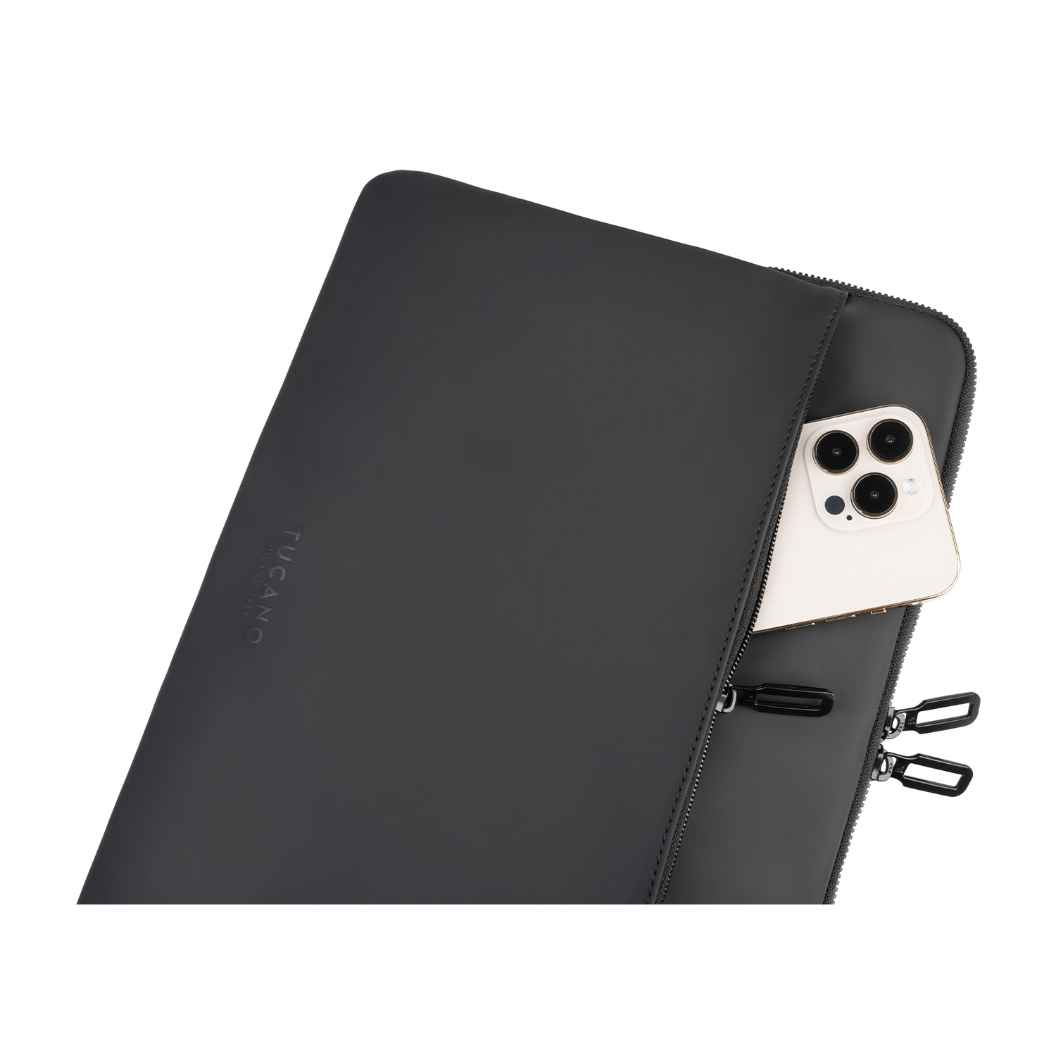 Custodia per laptop nera con telefono parzialmente visibile. Sfondo bianco.