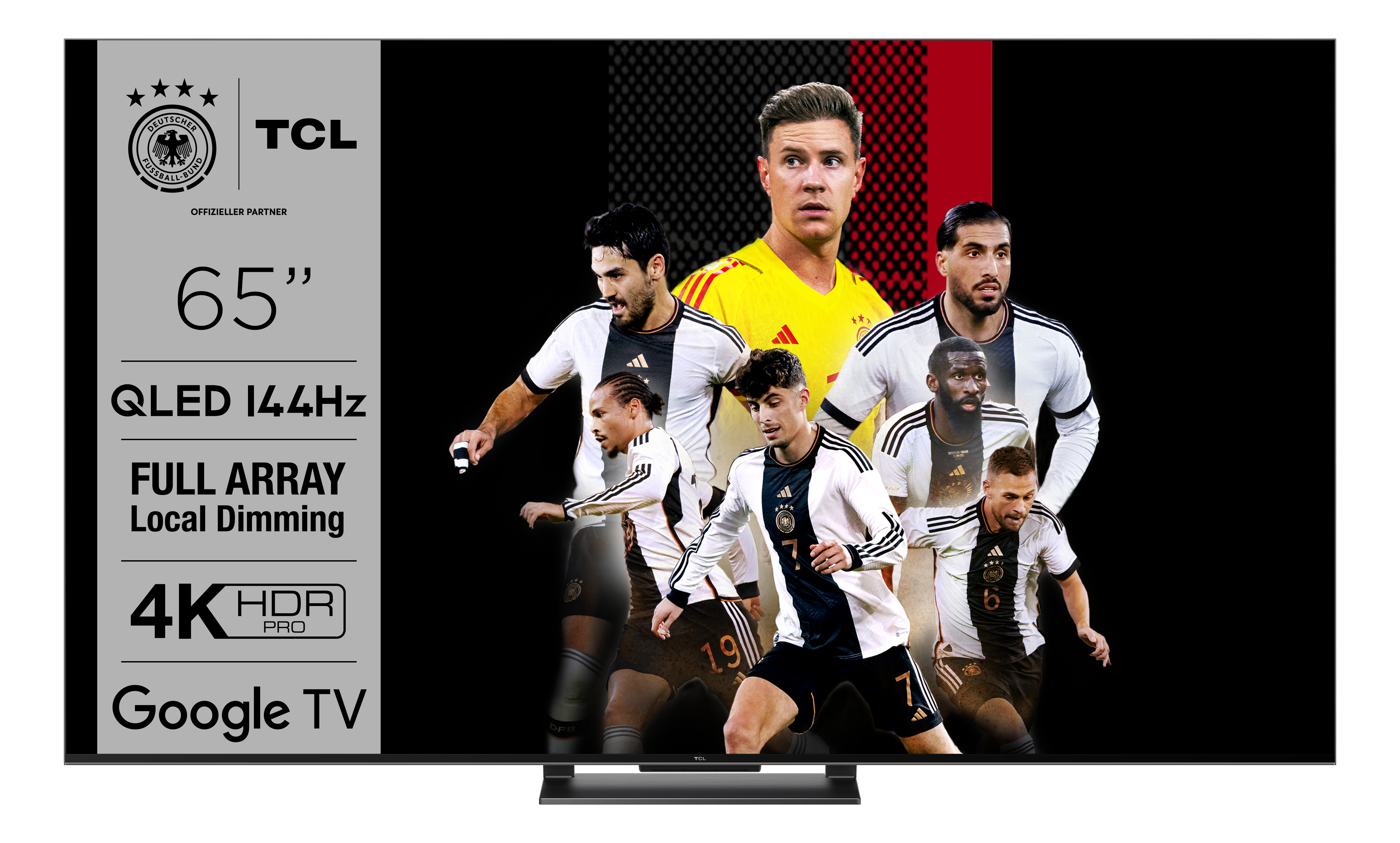 TCL 65" QLED-Fernseher mit der deutschen Fußballnationalmannschaft und Google TV-Logo.