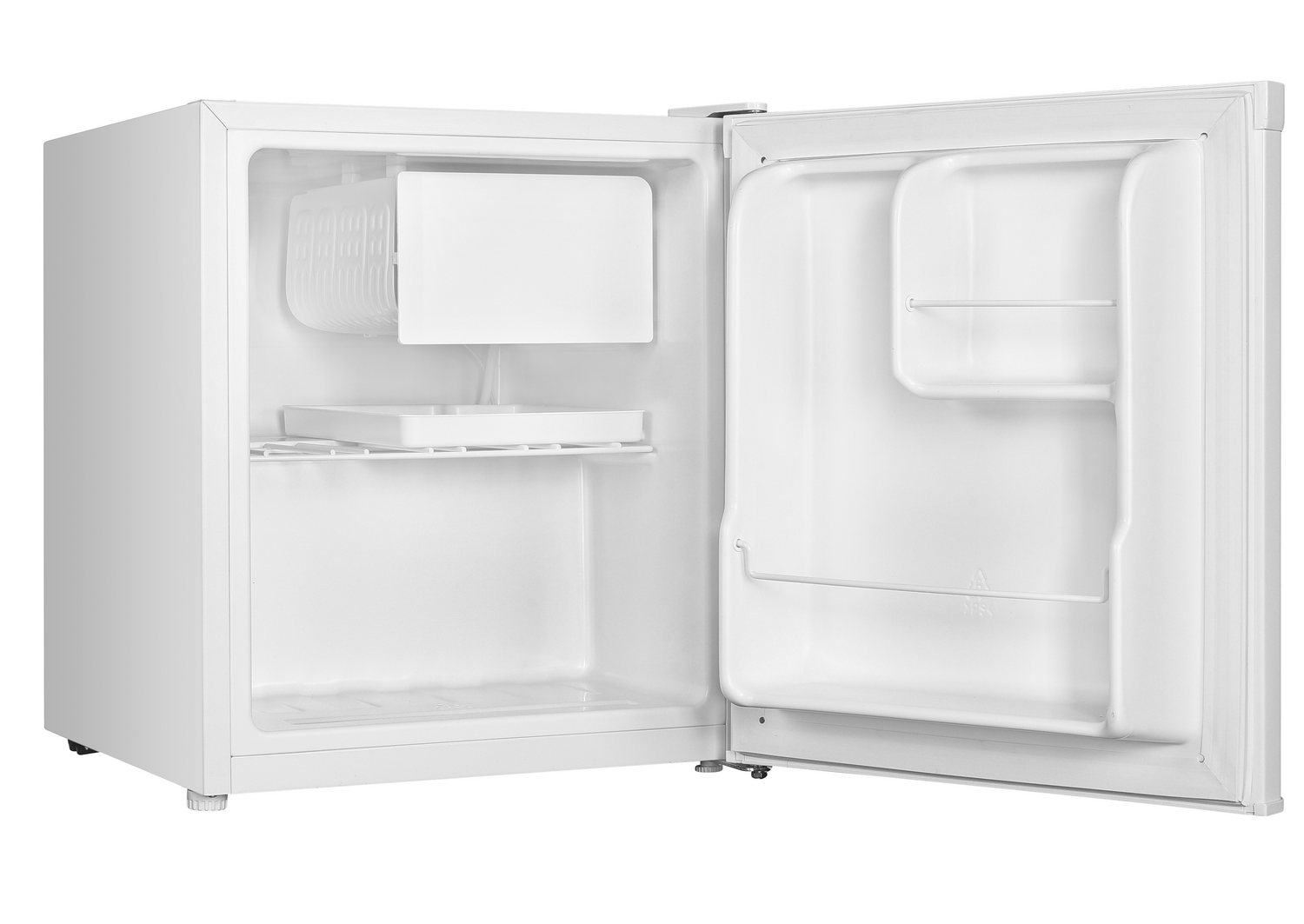 Mini-nevera blanca con puerta abierta, mostrando interior con estantes, compartimento de hielo.