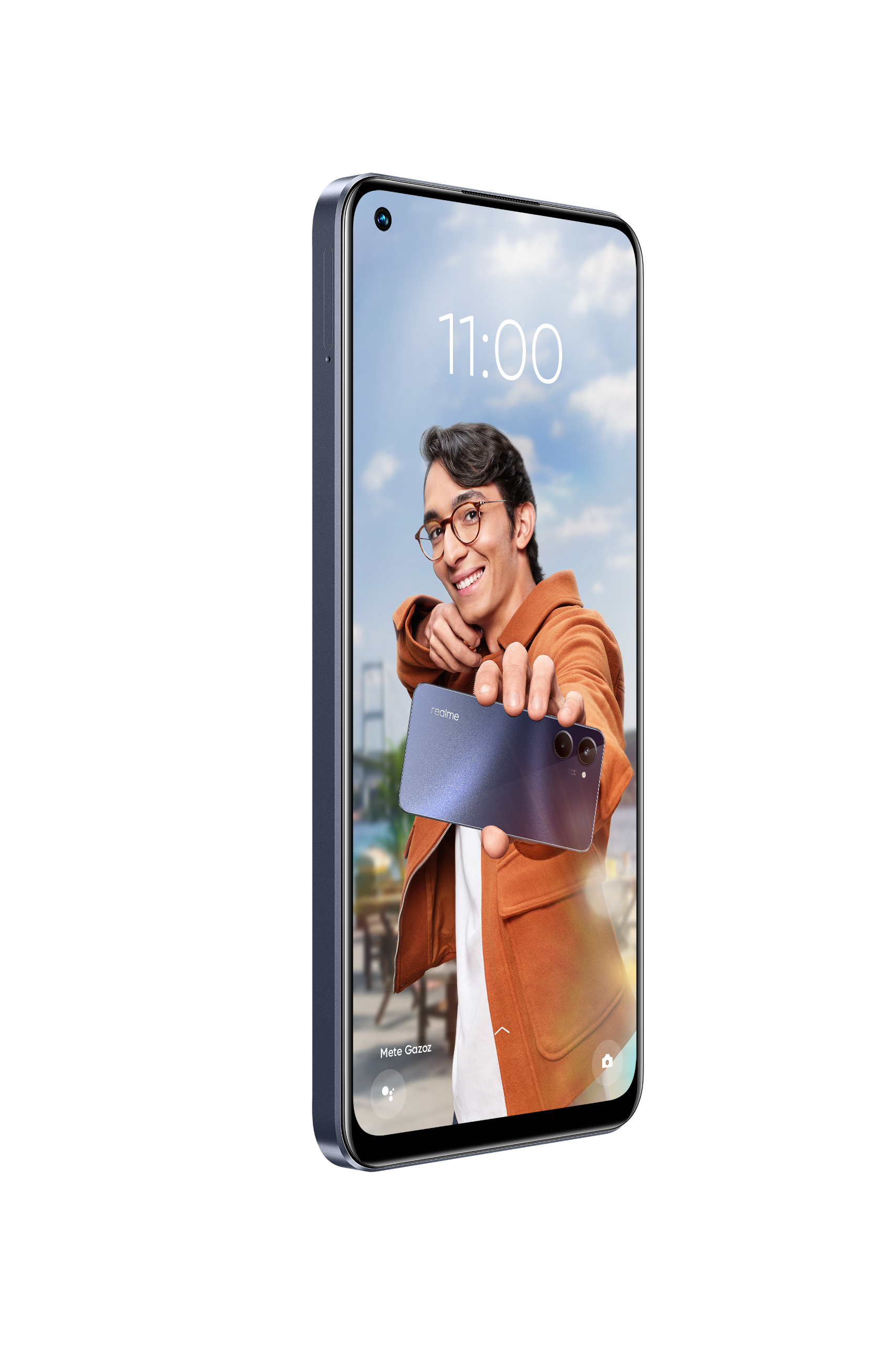 Telefon, telefonu tutan bir adamın selfie'sini gösteriyor. Siyah arka plan.
