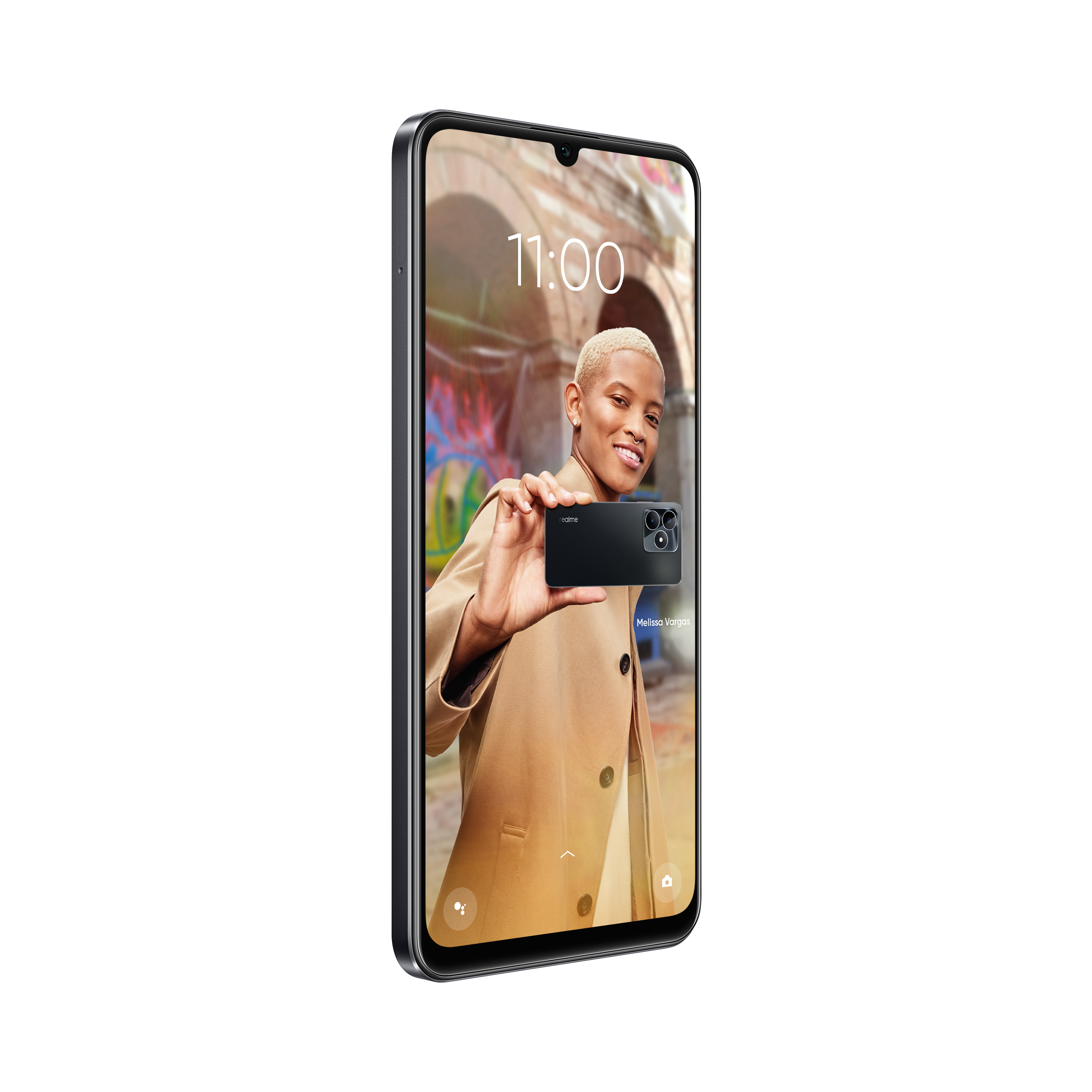 Kadın, zamanı ve bir kadını gösteren bir ekranlı telefon tutuyor.