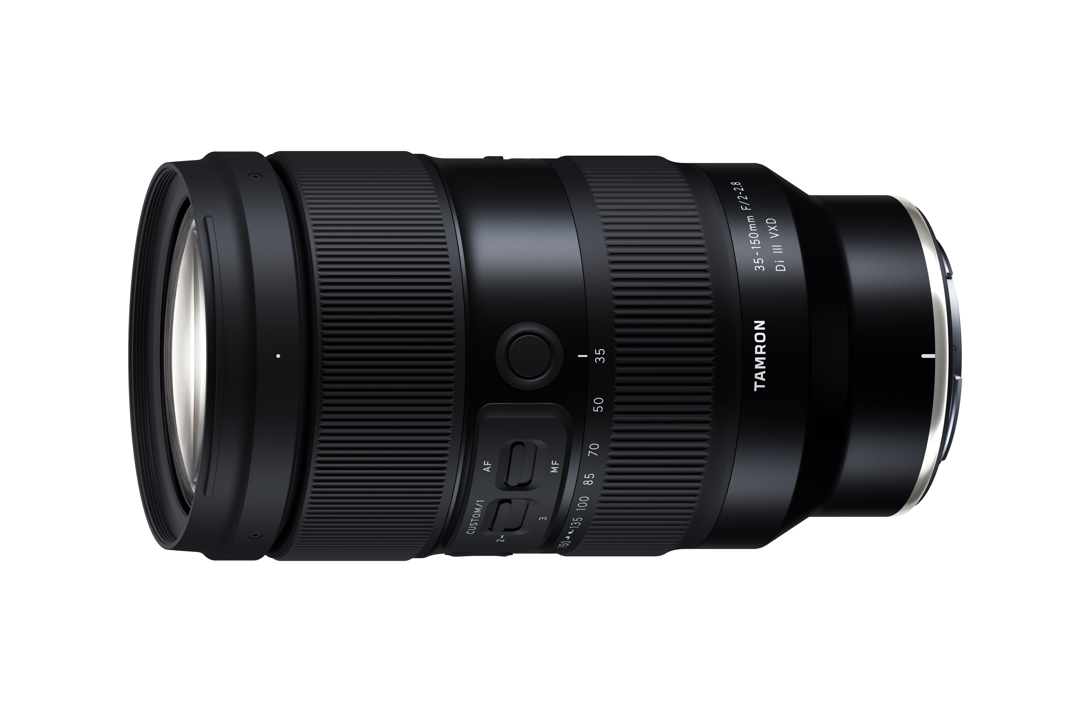 Schwarzes Tamron 35-150mm f/2-2.8 Di III VXD Objektiv mit Einstellringen und Metallobjektivanschluss.
