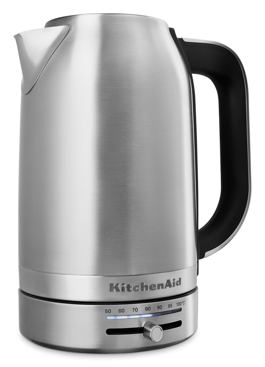 Ein Edelstahl-KitchenAid-Wasserkocher mit schwarzem Griff, silbernem Sockel und Temperaturregler.
