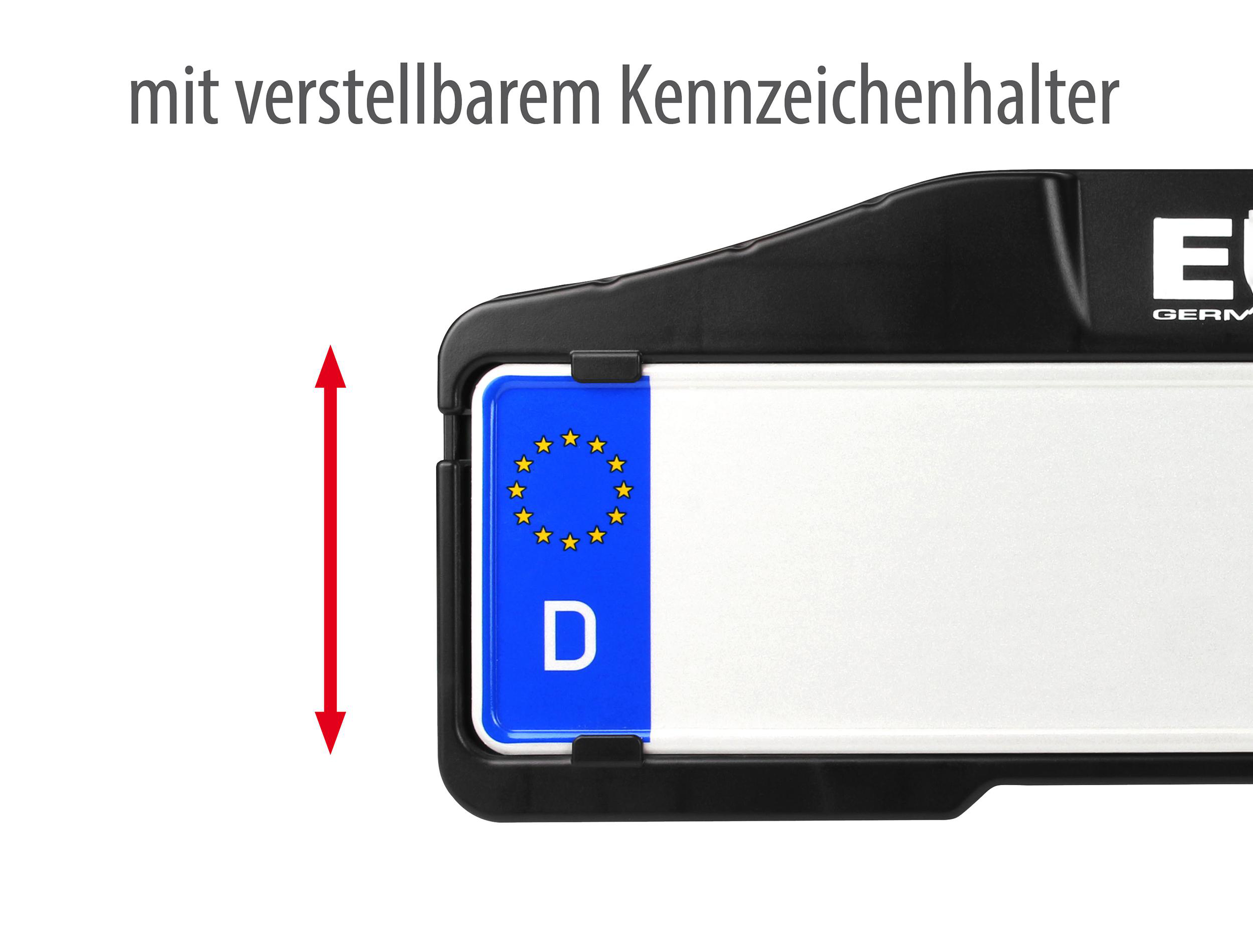 Kühlschrank-Innenraum mit Metall-Kühlpaneel und Regalen.