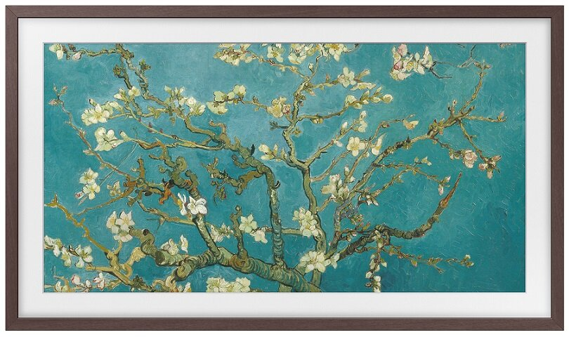 Oprawione dzieło sztuki „Kwitnące migdały” Van Gogha w salonie.