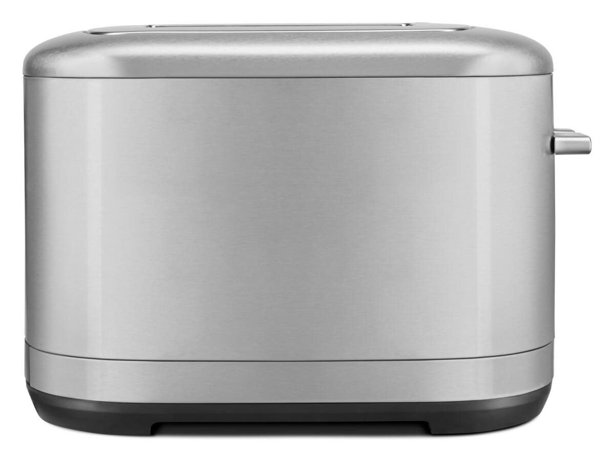Ein Toaster aus Edelstahl mit schwarzem Sockel, seitlichem Hebel und abgerundeter Oberseite.