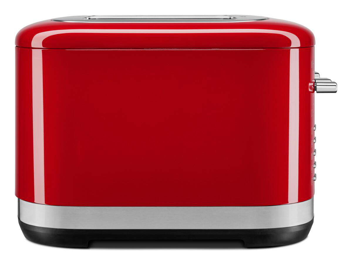 Roter KitchenAid Toaster. Der Toaster hat eine glänzend rote Farbe.