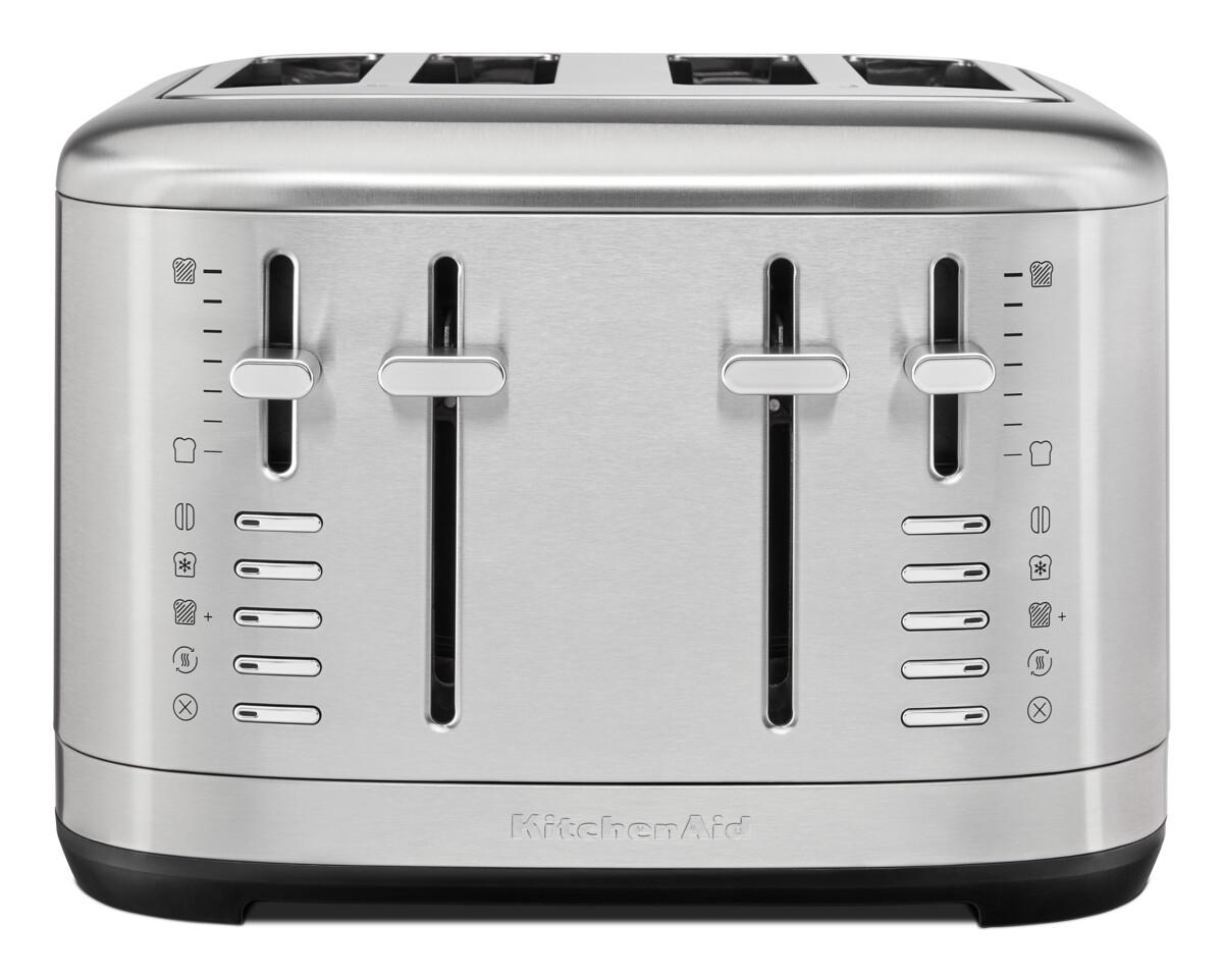 Ein Toaster aus Edelstahl mit vier Schlitzen, Drehreglern und Hebeln zum Einstellen der Röstung.