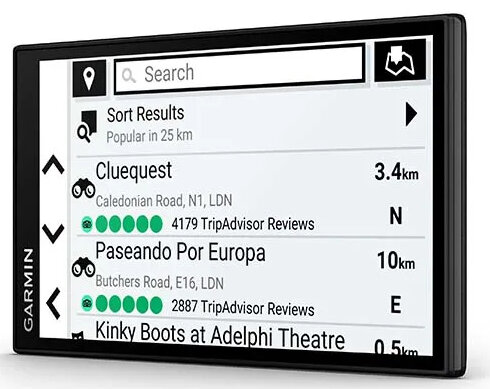 Urządzenie GPS wyświetlające ekran nawigacji. Pokazuje pasek wyszukiwania, wyniki i wskazówki.