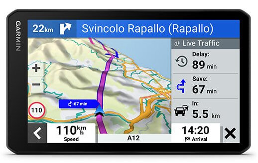 Ekran GPS wyświetlający mapę z informacjami o trasie i aktualizacjami ruchu.