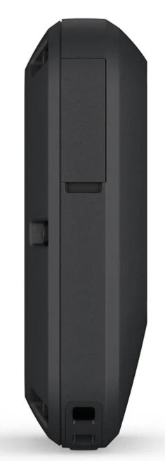Czarne urządzenie GPS Garmin, widok z boku. Widoczna komora. Elegancki design.