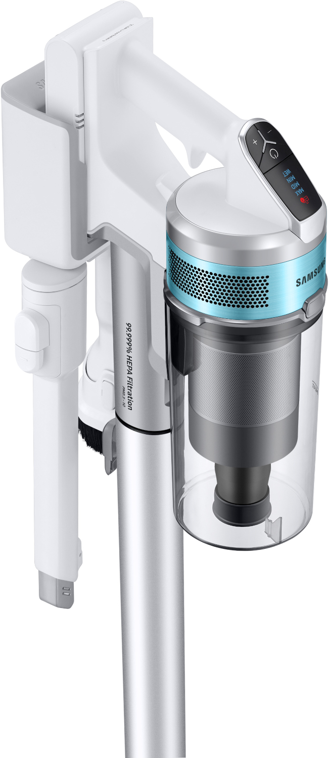 Aspirateur sans fil Samsung blanc et bleu. Dispose d'un collecteur de poussière transparent et d'un écran numérique.