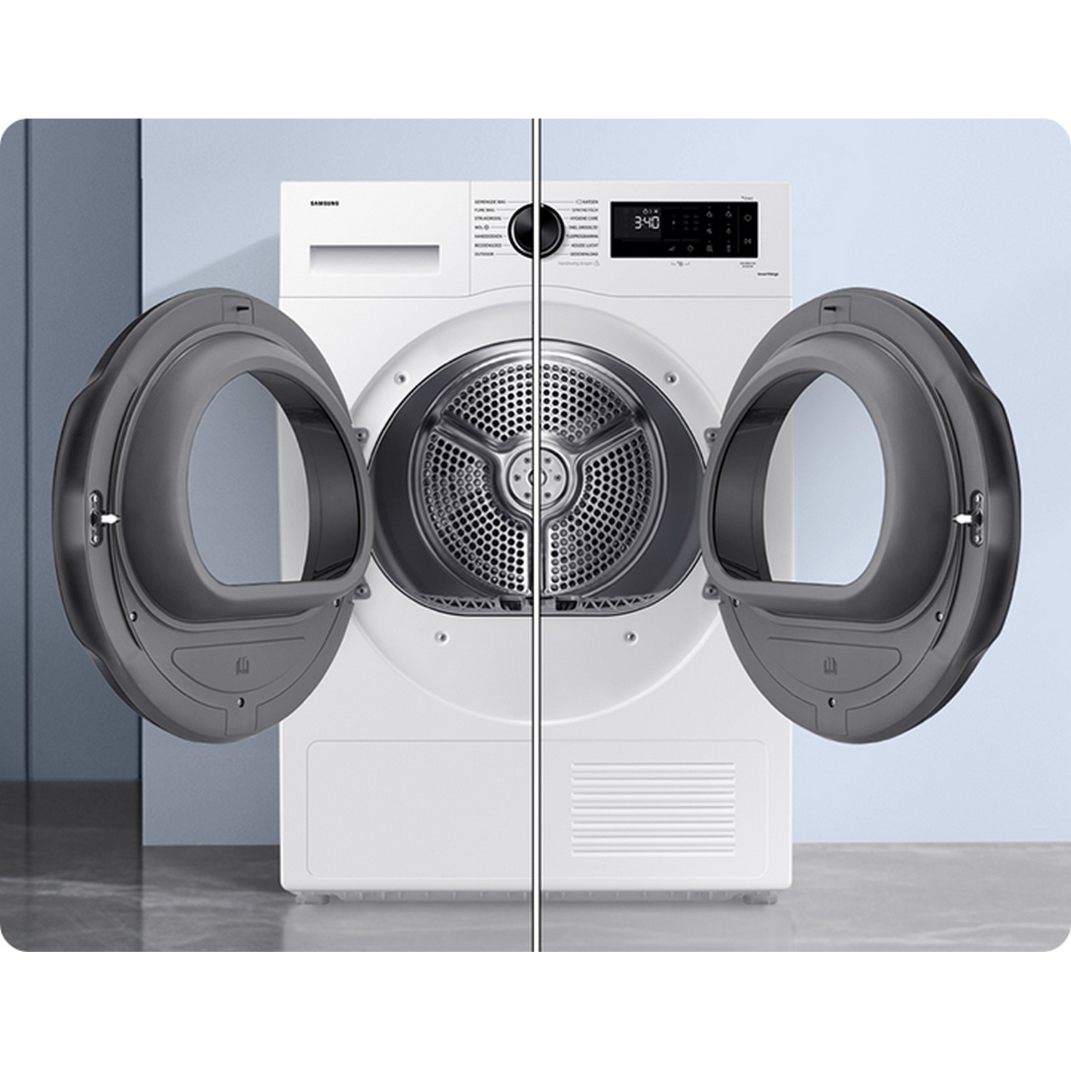 Een witte wasmachine met zijn deuren open, waardoor de trommel zichtbaar wordt.