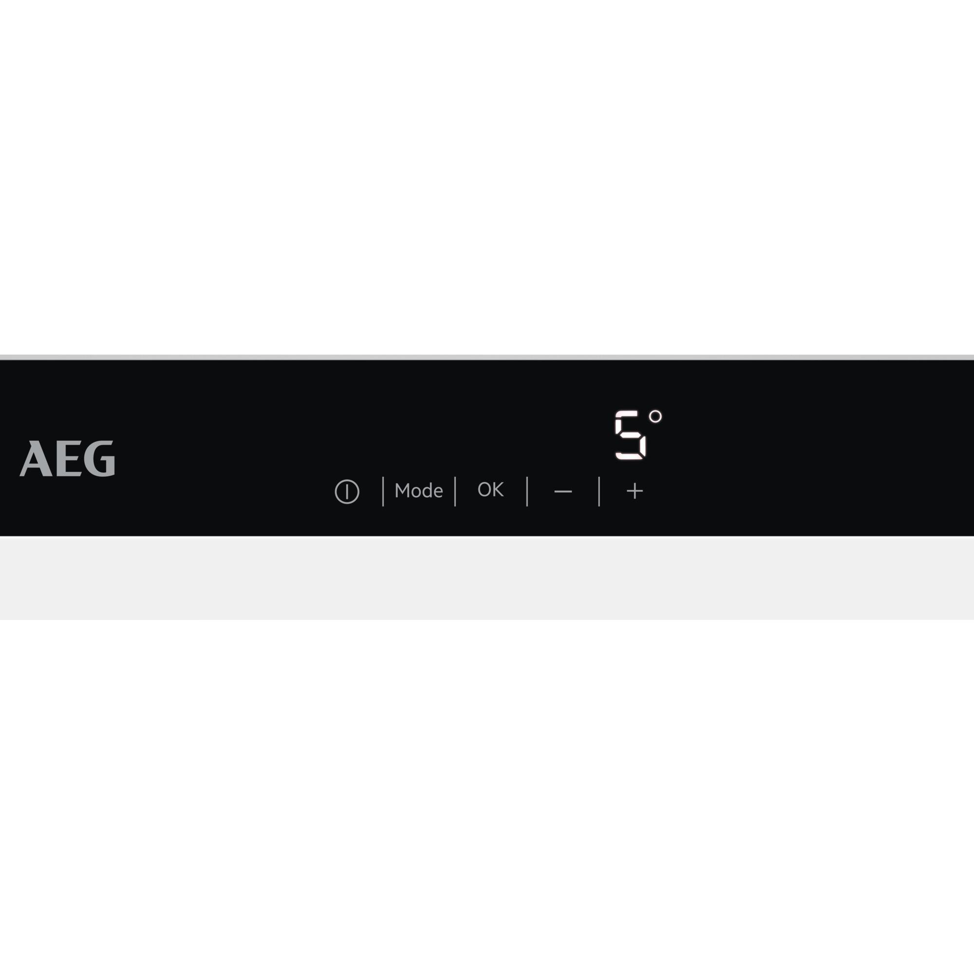 Schwarzes Display mit AEG-Logo, mit Touch-Bedienelementen und einer Temperaturanzeige mit 5°.
