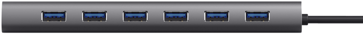 Egy ezüst USB hub hat kék USB porttal. Fekete kábel nyúlik ki a jobb oldalról.