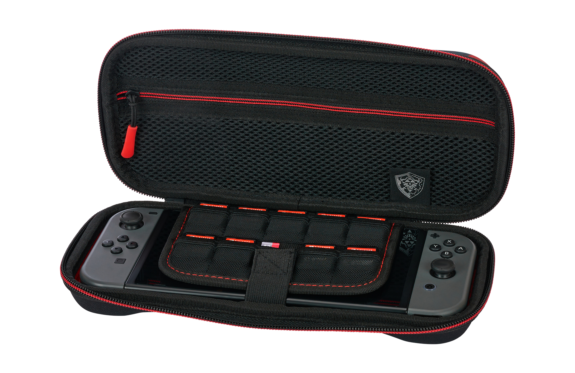 Offener schwarzer Koffer mit rotem Besatz, hält ein Nintendo Switch und Controller.