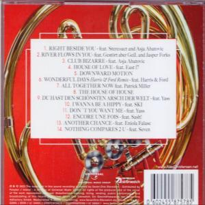 CD-Hülle mit Titelliste und einem goldenen Blasinstrument im Hintergrund.