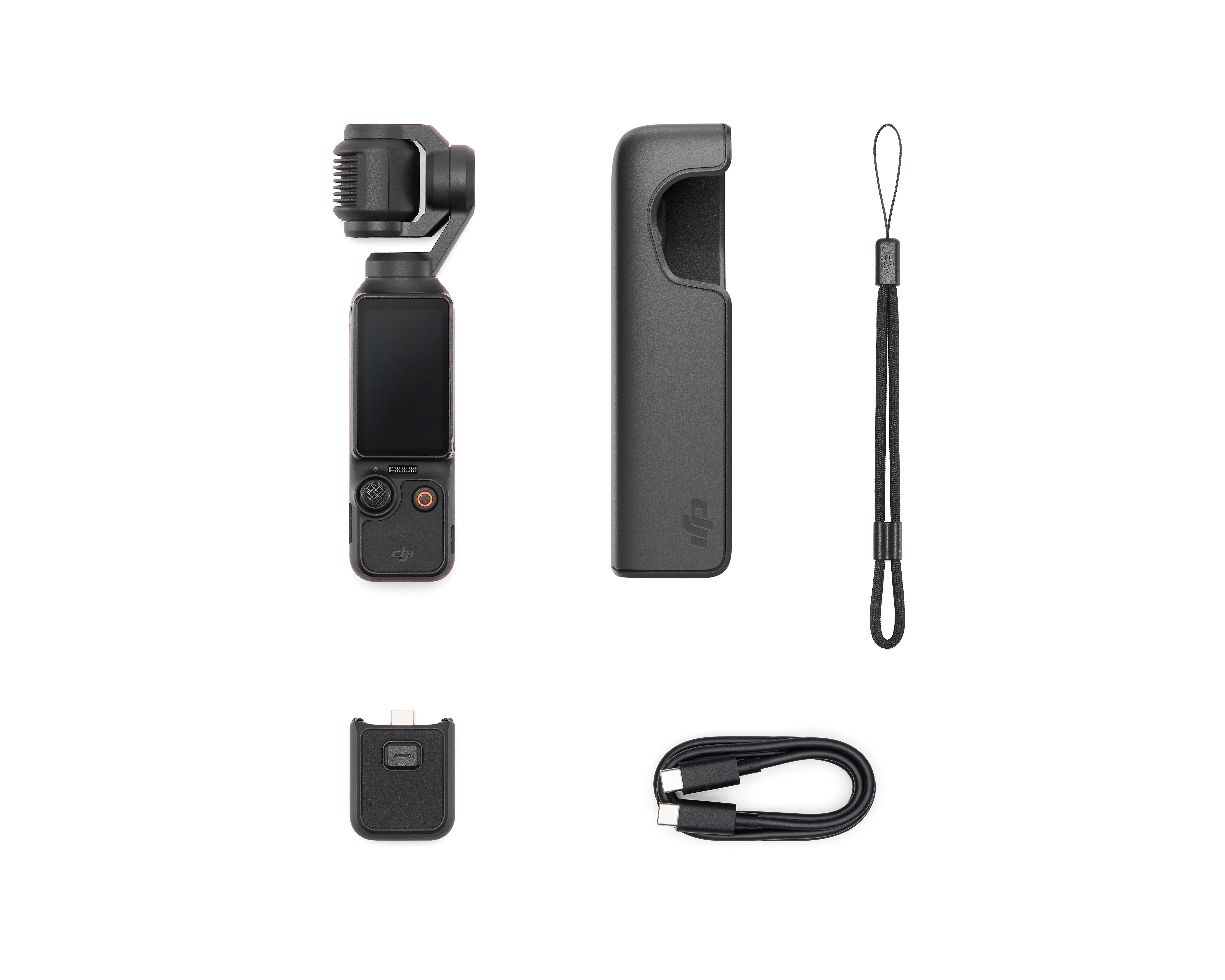 DJI Osmo Pocket kamera seti, kılıf, bilek kayışı, USB kablosu ve adaptör ile. Beyaz zemin.