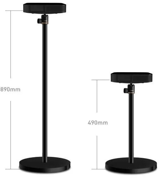Twee zwarte luidsprekerstandaards. Eén hoog, één kort. Beide hebben zwarte bases en toppen. Metingen getoond.