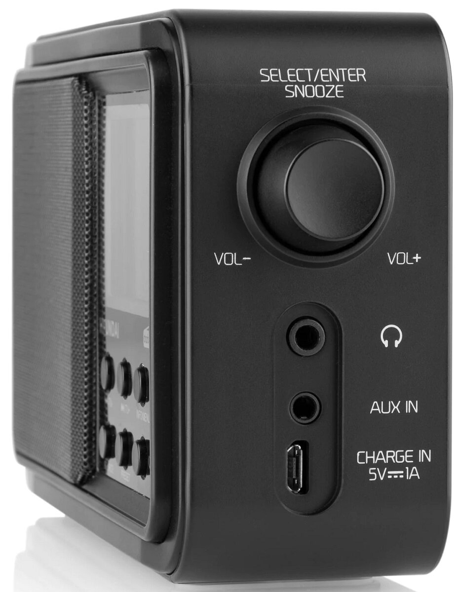 Czarna radio, z przyciskami i pokrętłem.