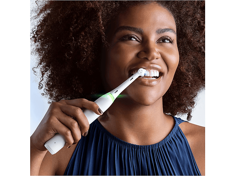 ORAL B iO 4 Şarjlı Diş Fırçası Beyaz Seyahat Kabı_4