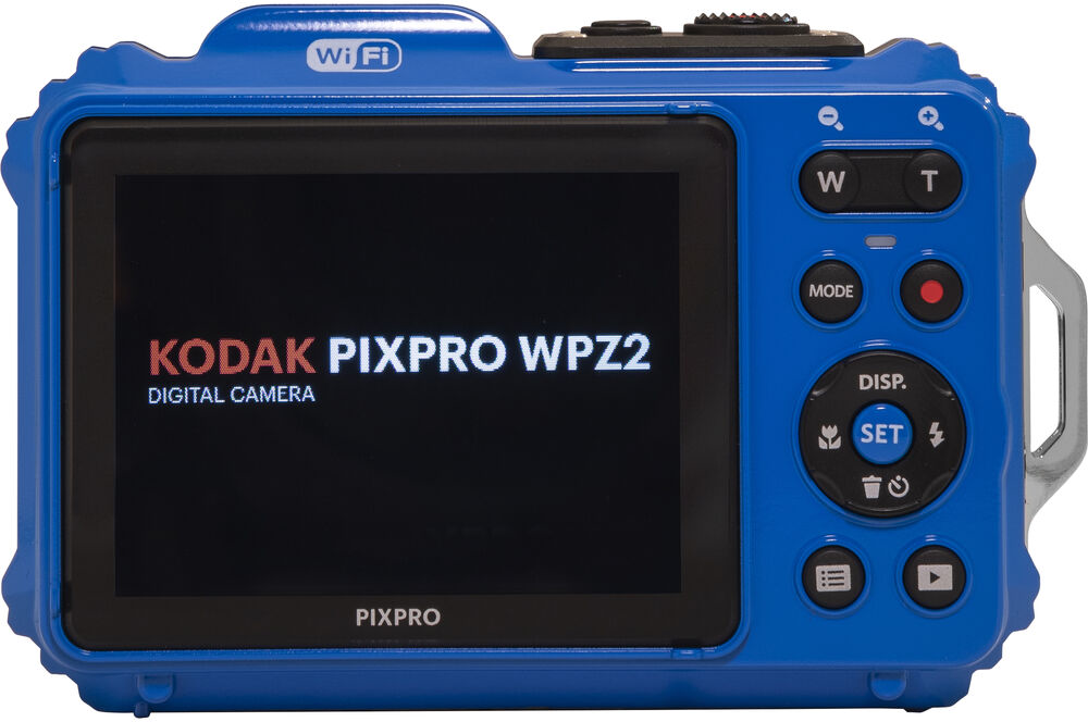 Kék Kodak Pixpro WZ2 kamera. A hátsó képernyő fehér szöveget jelenít meg fekete háttéren.