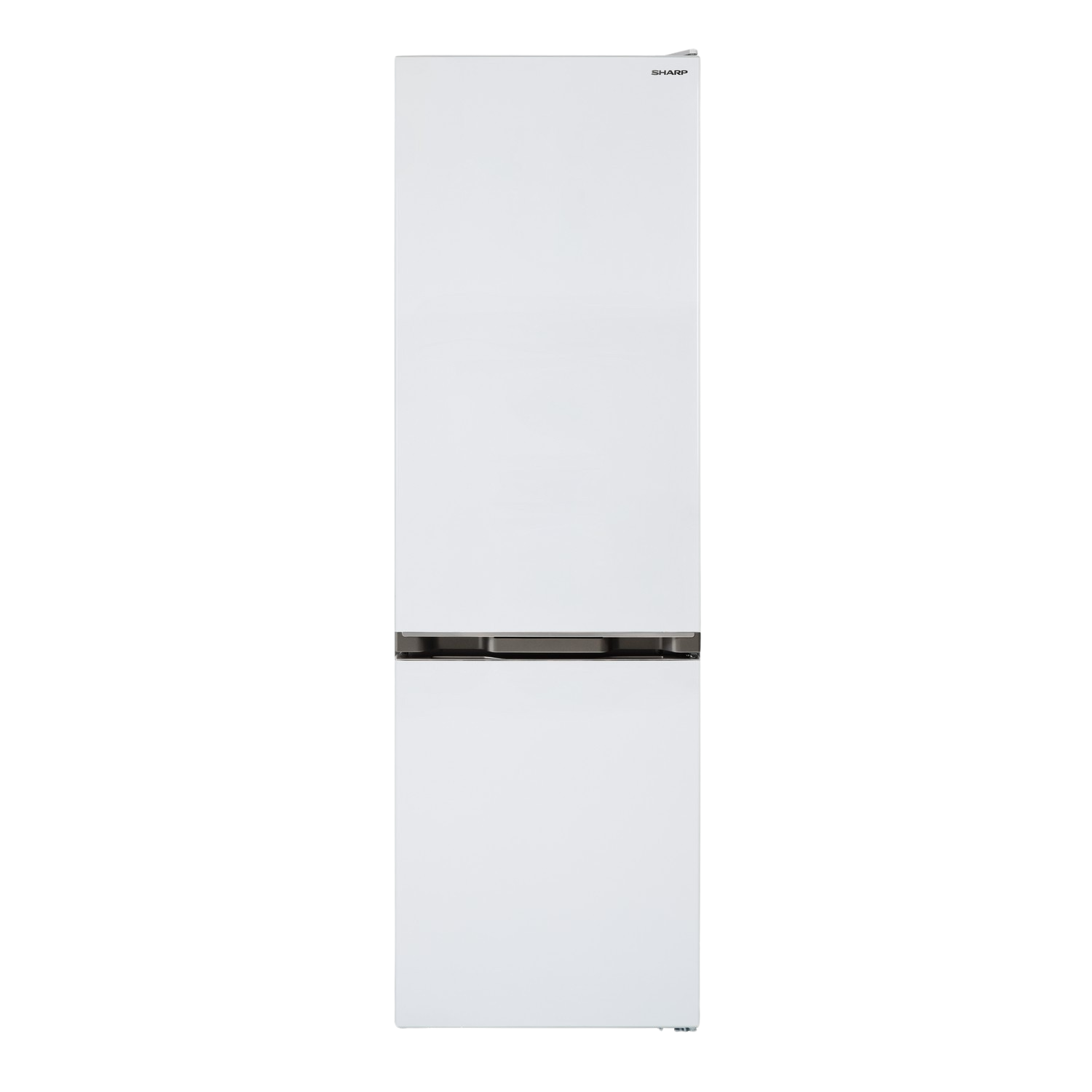 Witte Sharp koelkast met boven- en onderdeuren. Zilveren handvat. Zwarte achtergrond.