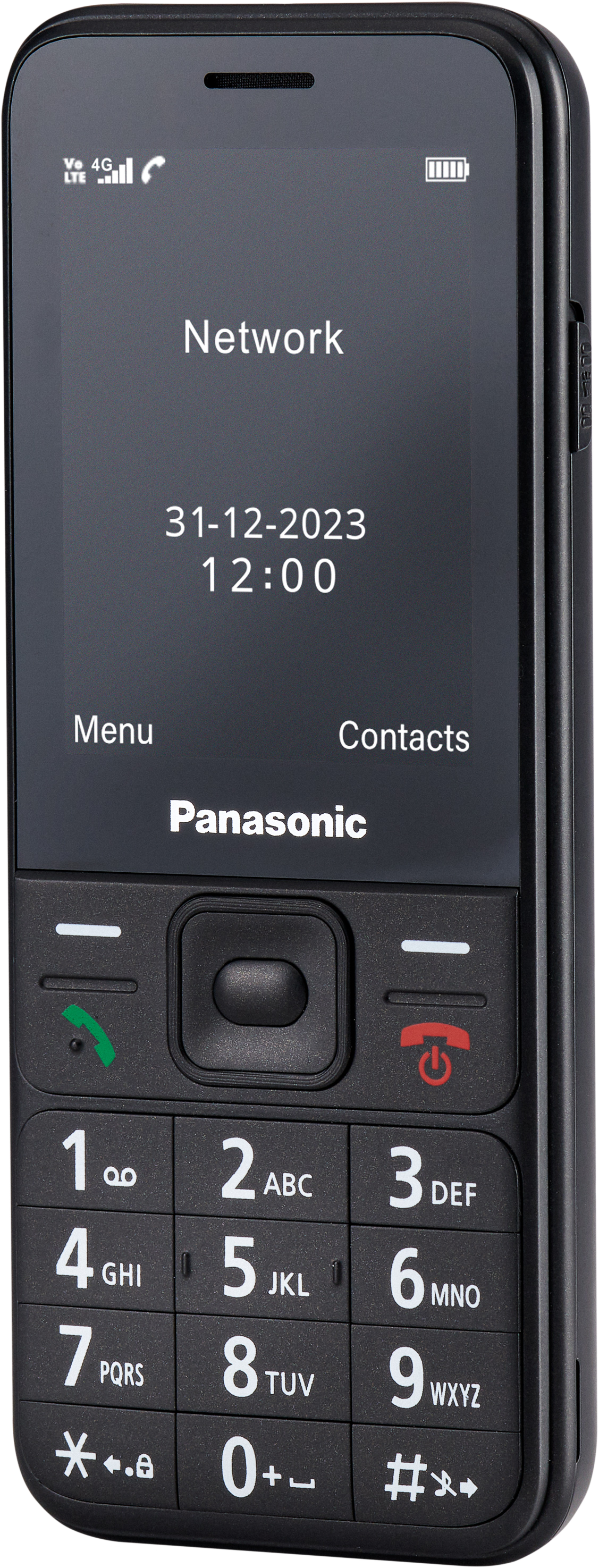 Fekete Panasonic telefon nagy gombokkal, képernyőn az idő és a dátum. Fehér háttér.