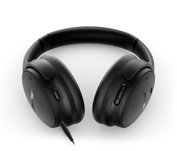 Auriculares negros con cable y control de volumen. El logotipo de Bose es visible en la orejera.