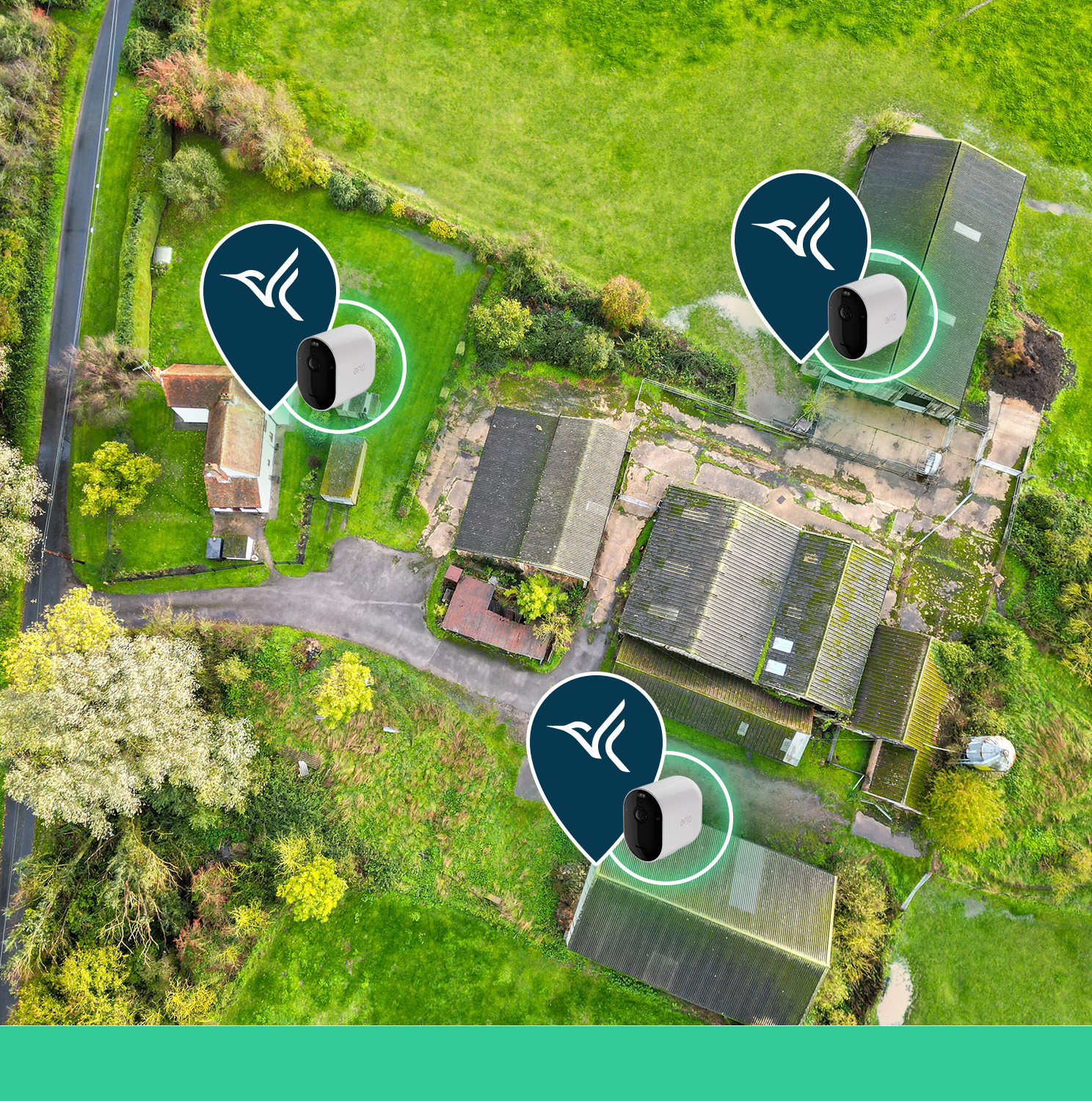 Draufsicht auf eine ländliche Landschaft mit drei Überwachungskameras und Standortmarkierungen.