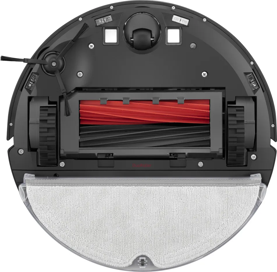 Dessous d'un aspirateur robot. Noir avec brosse rouge et tampon de nettoyage, deux roues. Forme ronde.