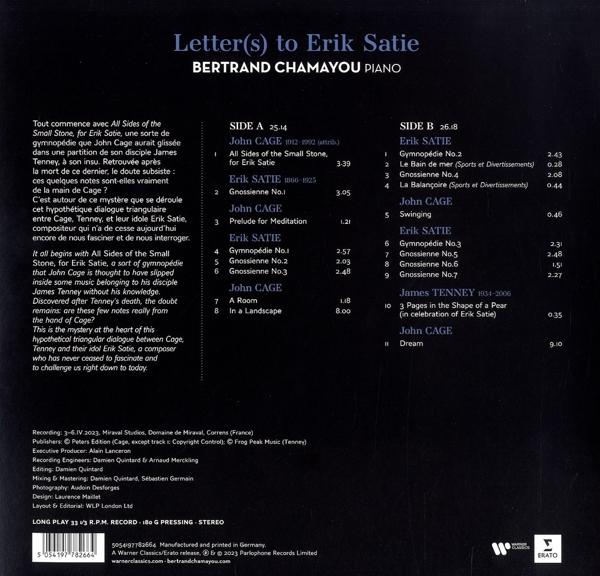 Ein Buchcover für ein Musikalbum. Es enthält englischen Text über die Musik und den Künstler.