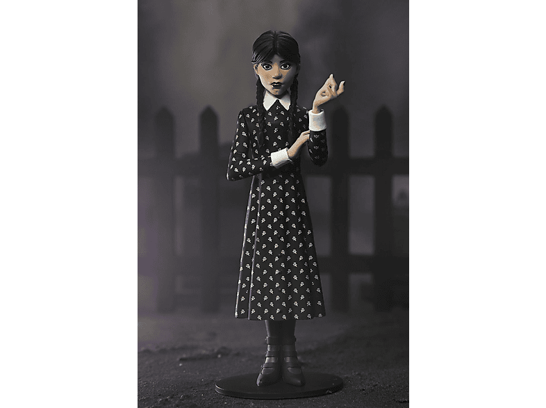 Thumbnail - NECA Wednesday Toony Terrors Actionfigur Classic Dress