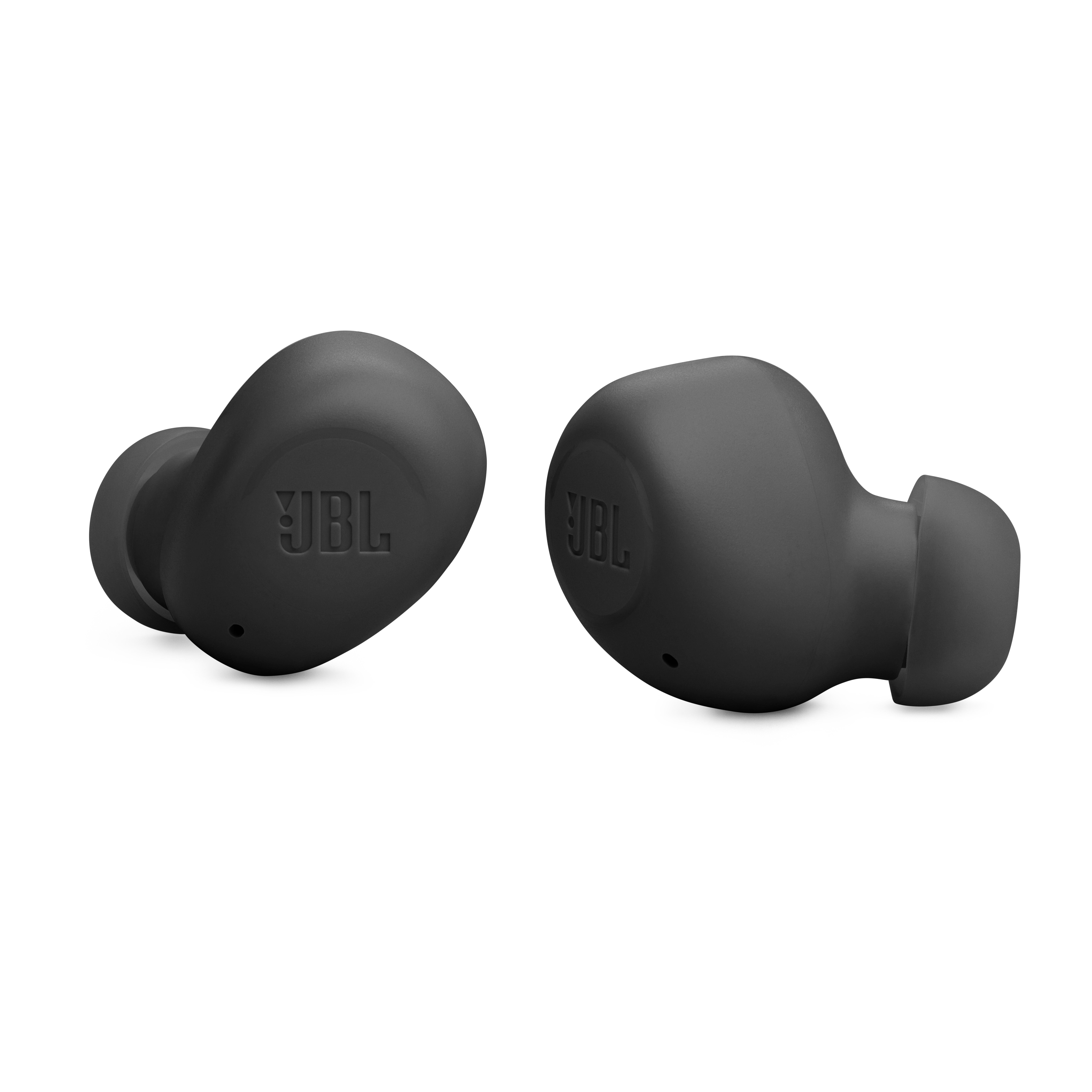 Zwei schwarze JBL-Ohrhörer auf weißem Hintergrund. Jeder Ohrhörer hat das JBL-Logo.