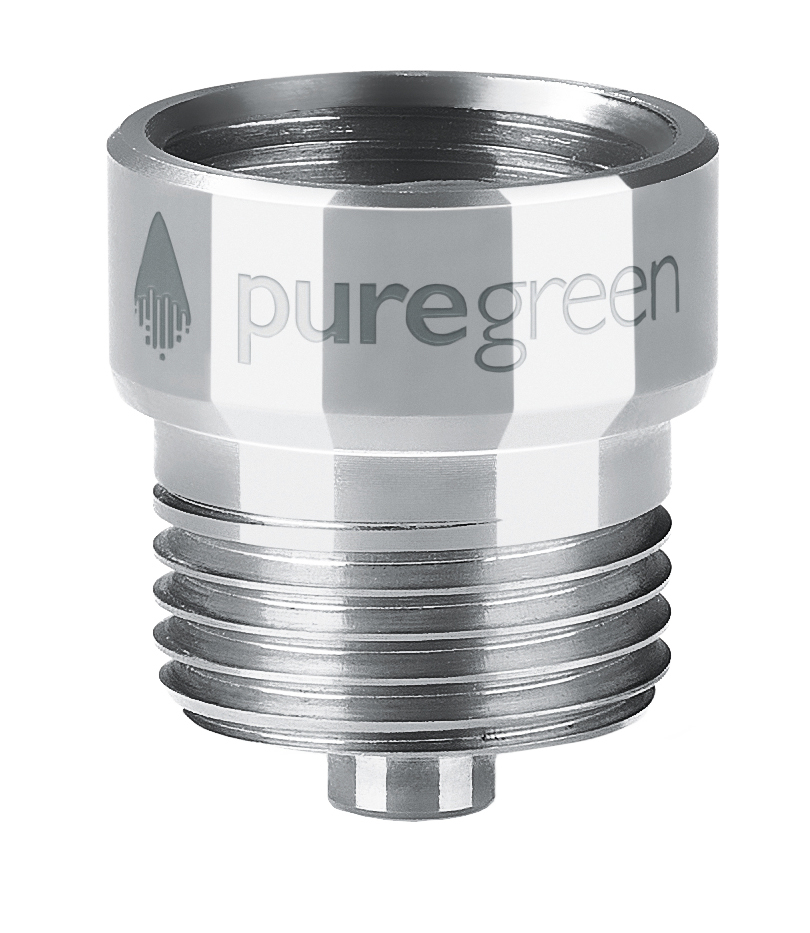 Ein silberner Adapter mit Gewinde und einem Puregreen-Logo. Es ist ein zylindrisches Metallobjekt.