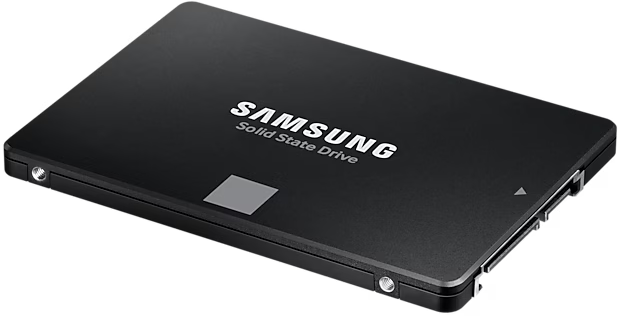 Fekete Samsung szilárdtest-meghajtó (SSD), felülnézet, Samsung logóval.
