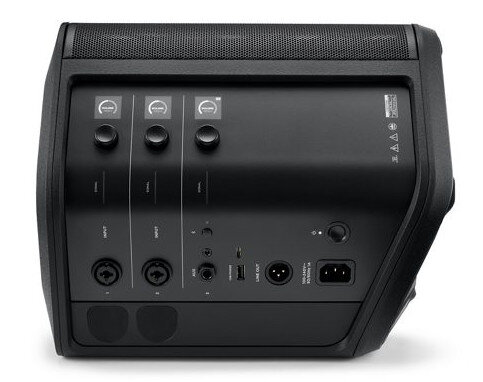 Tył czarnego głośnika z elementami sterującymi i wejściami.