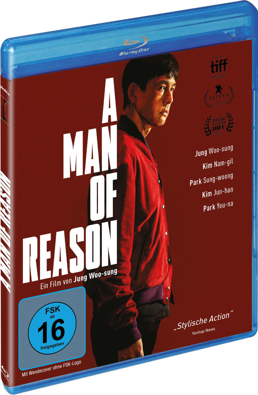 Ein Film-Blu-ray-Cover mit einem Mann in einer Jacke. Text: A Man of Reason. Rote und blaue Farben.