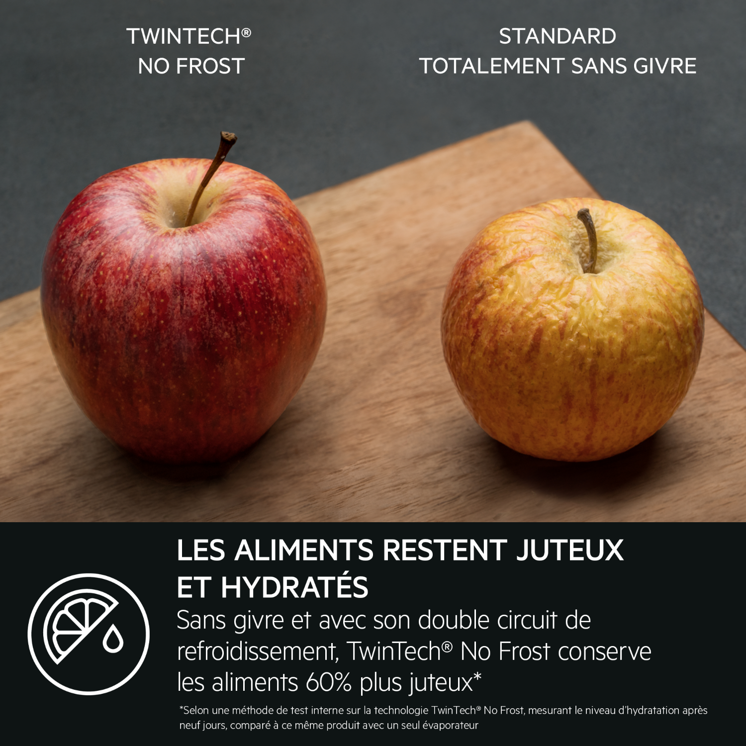 Twee appels, een rode en een gele, op een houten plank, met tekst over sappigheid.