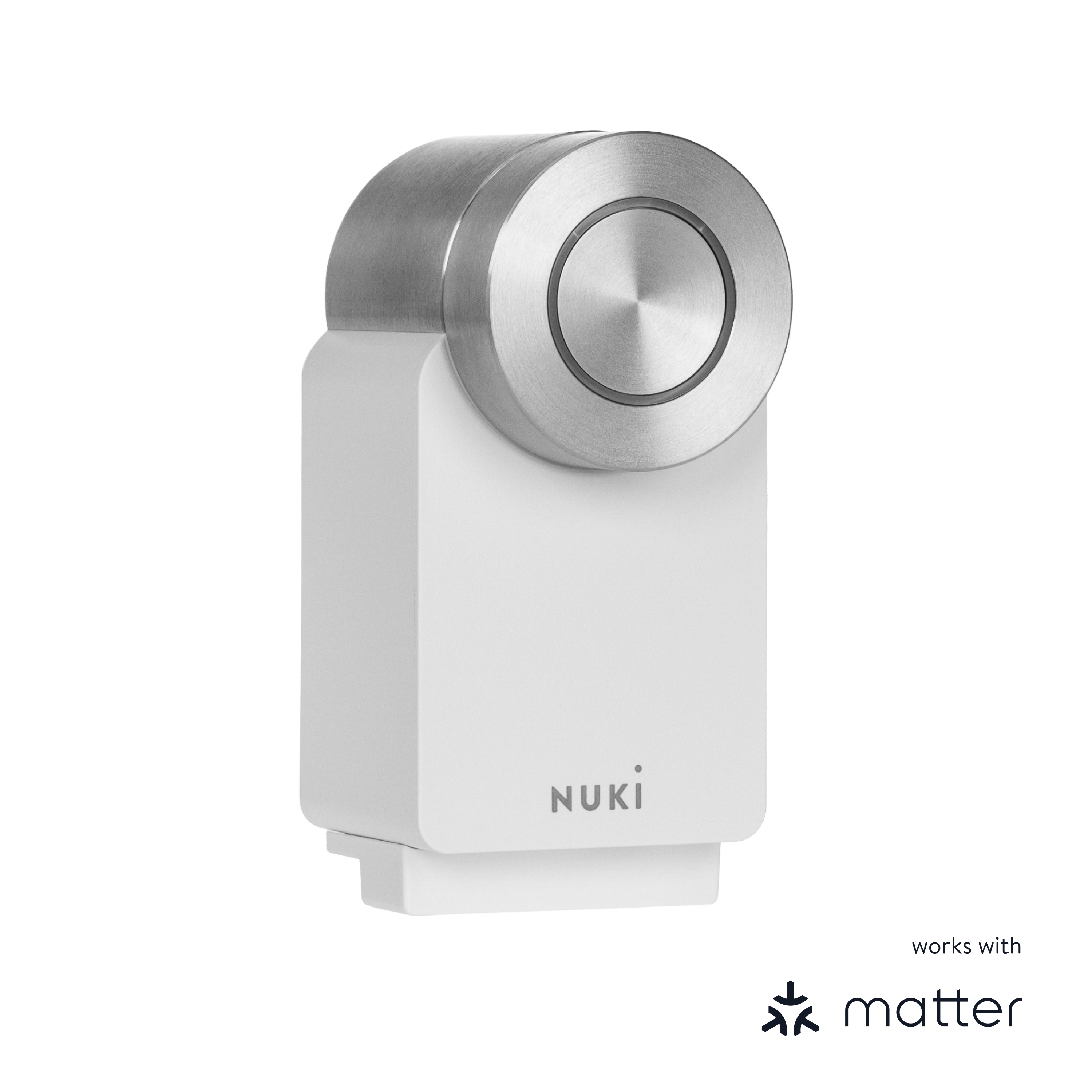 Weißes Nuki Smart Lock auf weißem Hintergrund. Text 'works with matter' darunter.