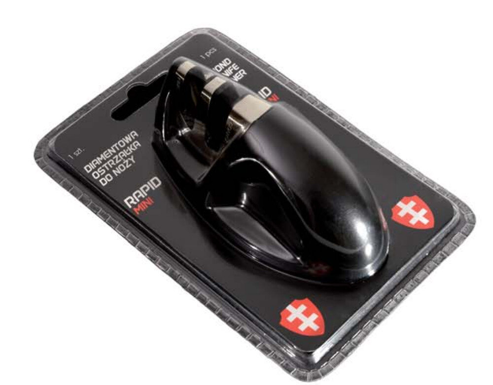 Zbliżenie panelu sterowania lodówki z przyciskami i wyświetlaczem cyfrowym.