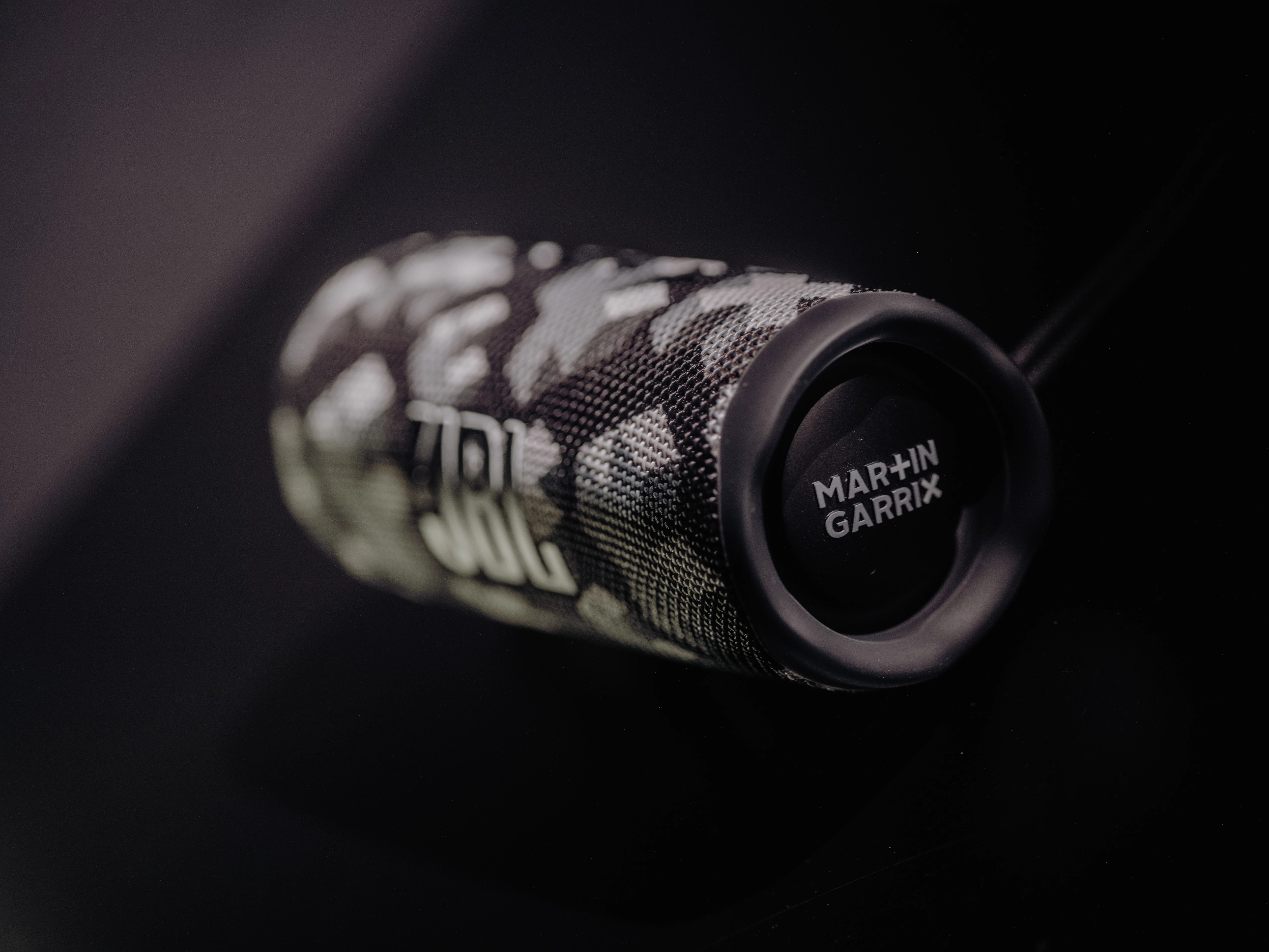 JBL Flip 6 Martin Garrix Bluetooth Hoparlör Siyah Beyaz