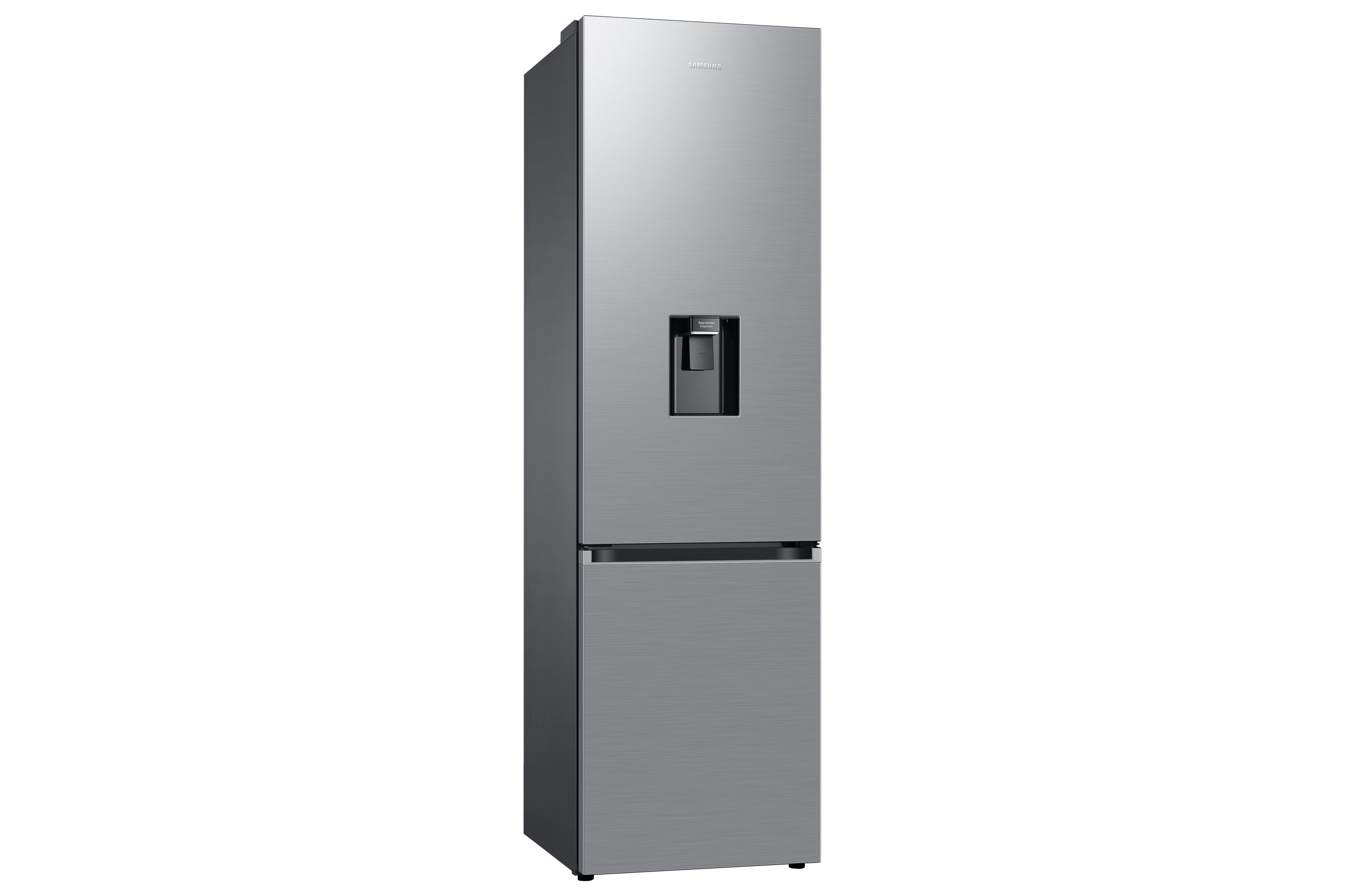 Silberner Kühlschrank mit Wasserspender. Hohes und schmales Design. Samsung-Markenname.