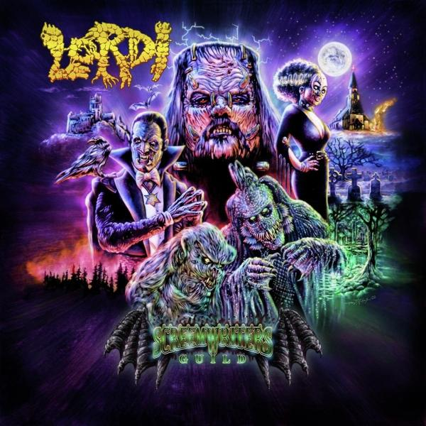 Horrorfilm-plakát szörnyekkel, kastéllyal, holddal és felirattal.