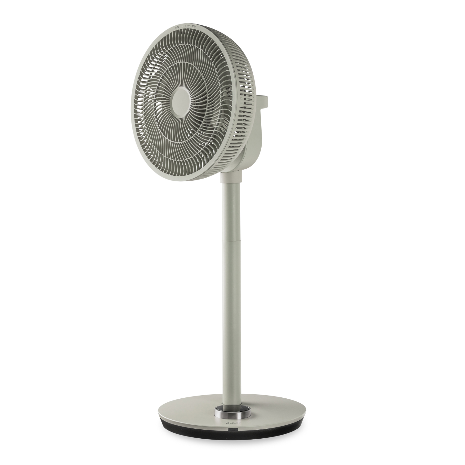 Een witte en grijze staande ventilator met ronde voet.