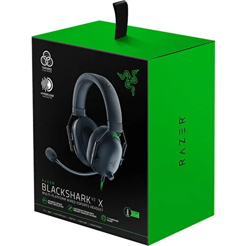 Siyah Razer kulaklık kutusu. Yeşil detaylar. Kutuda HyperClear ve Blackshark V2 X yazıyor.