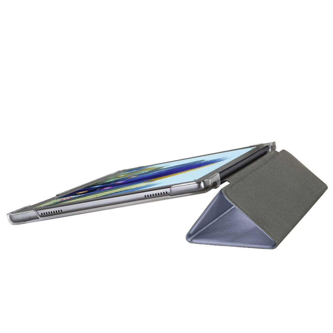 Ein Tablet in einer Hülle, das auf einem Ständer steht. Die Hülle ist grau, das Tablet sichtbar.