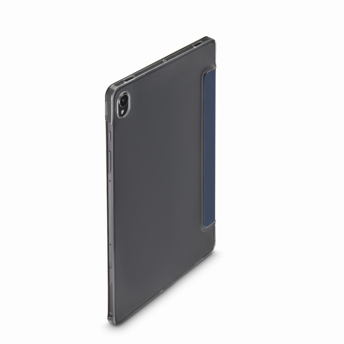Schwarze Tablethülle mit blauem Cover an der Seite, vor weißem Hintergrund.