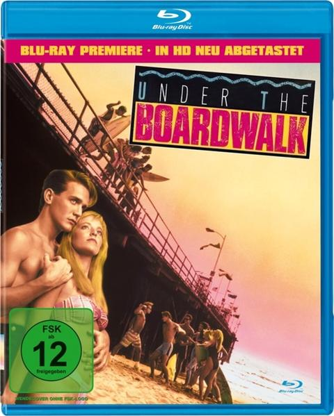 Blu-ray-Cover von 'Under the Boardwalk', mit einem Paar und Surfern auf einem Pier.