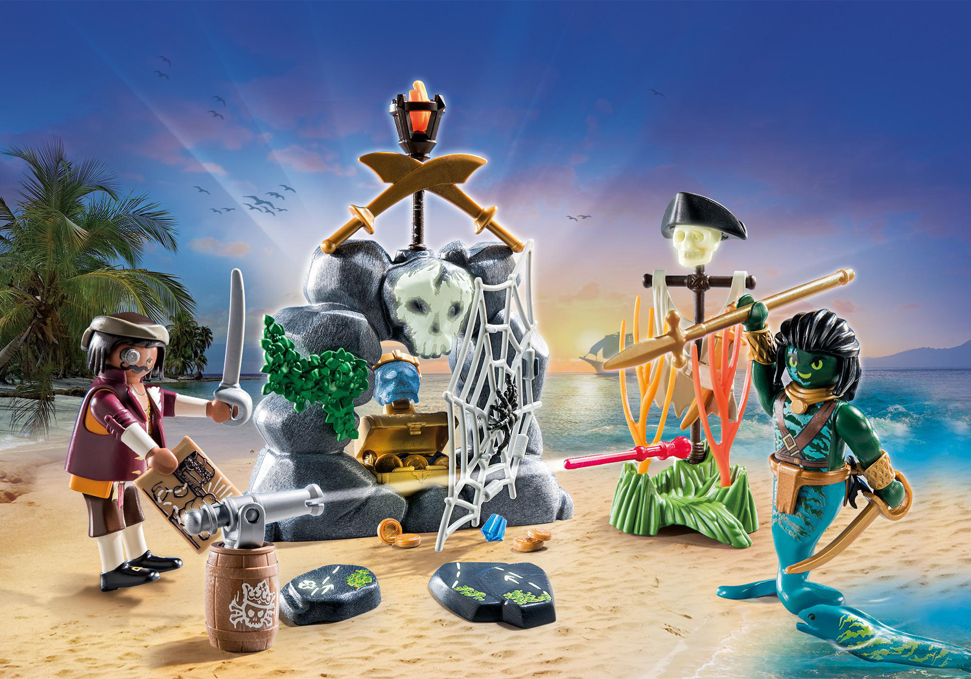 Piraten-Szene mit Spielfiguren und Requisiten. Piraten kämpfen in der Nähe einer Schatzkiste am Strand.